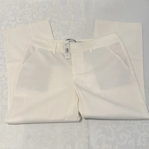 Alice + Olivia “Janis” Low Rise Crop Flare Pants. Ladies 6 - Picture 7 of 16